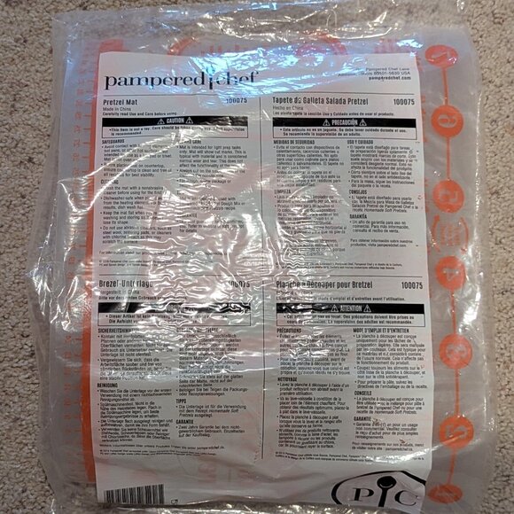 Pampered Chef Pretzel Mat - New - Picture 2 of 3
